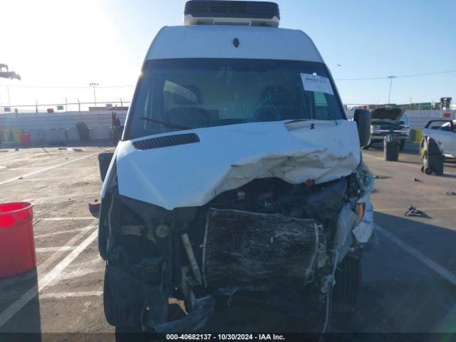 WD3PE8CC9E5930813 Mercedes-Benz Sprinter 2500 High Roof