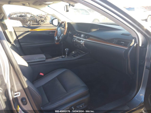 JTHBW1GG9F2088591 Lexus ES 300H