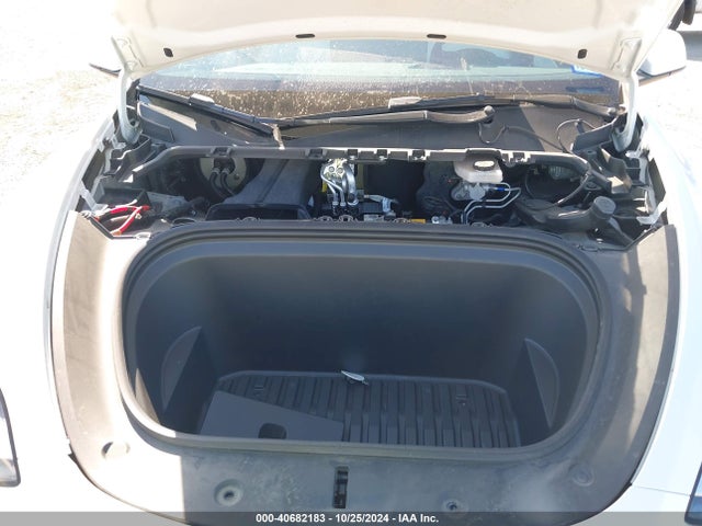 2021 TESLA MODEL Y 5YJYGDEE8MF299609 Photo 9