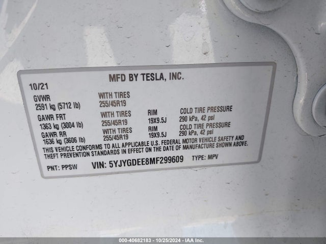 2021 TESLA MODEL Y 5YJYGDEE8MF299609 Photo 8