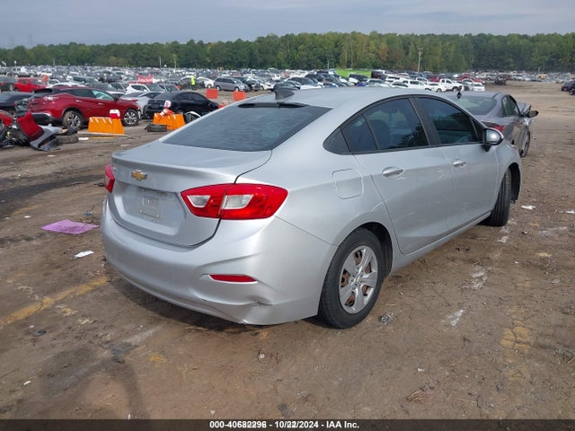 Chevrolet Cruze Ls Auto 2017 1G1BC5SM6H7163003 Image 4