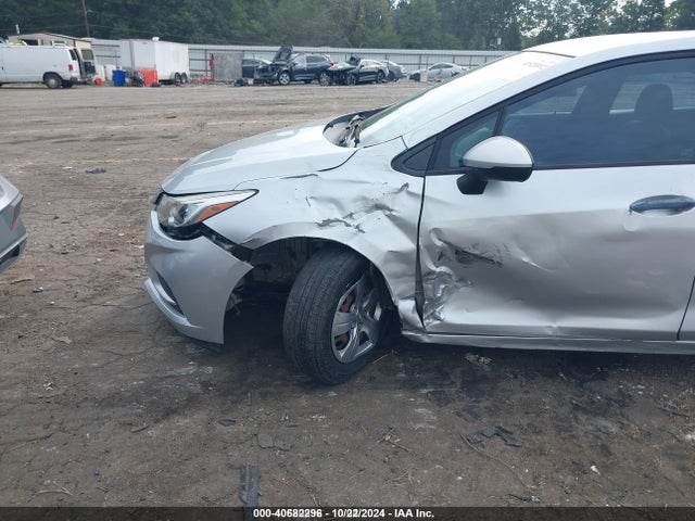 Chevrolet Cruze Ls Auto 2017 1G1BC5SM6H7163003 Image 6