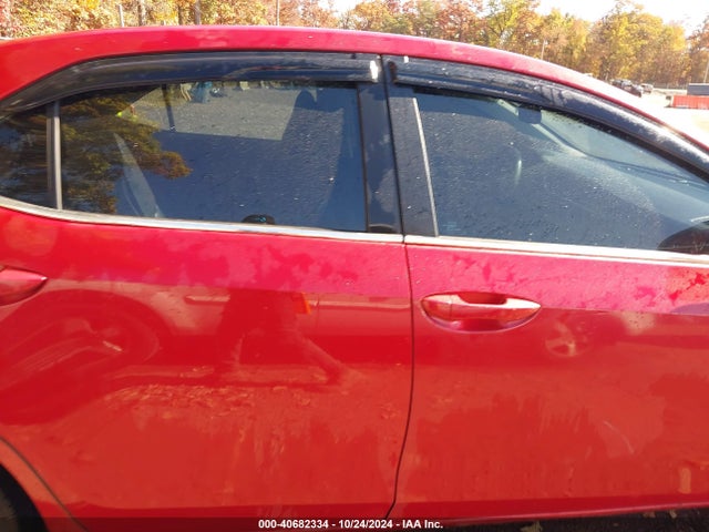 Toyota COROLLA LE 2018 2T1BURHE8JC124316 Image 13