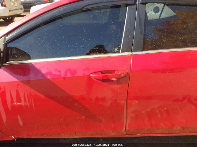 Toyota COROLLA LE 2018 2T1BURHE8JC124316 Image 14