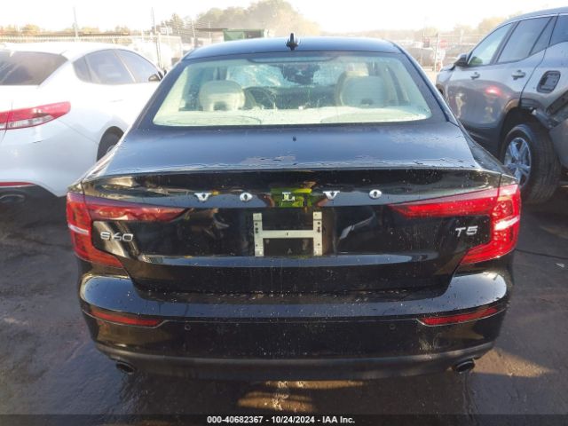 7JR102FK7LG065630 Volvo S60 T5 Momentum