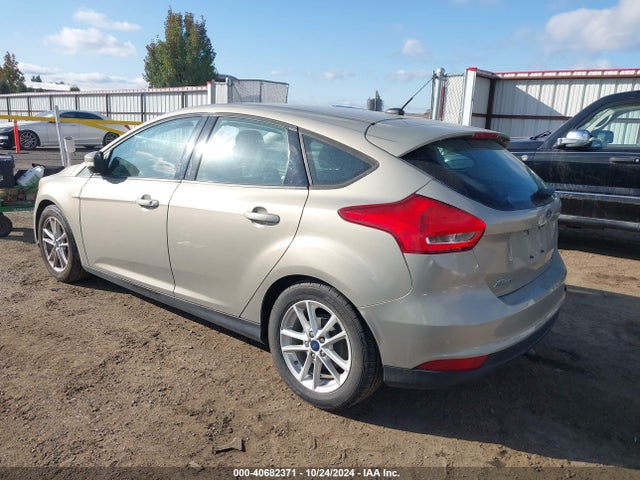 Ford FOCUS SE 2016 1FADP3K24GL283837 Image 3