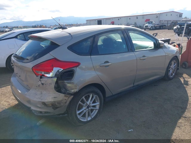 Ford FOCUS SE 2016 1FADP3K24GL283837 Image 4