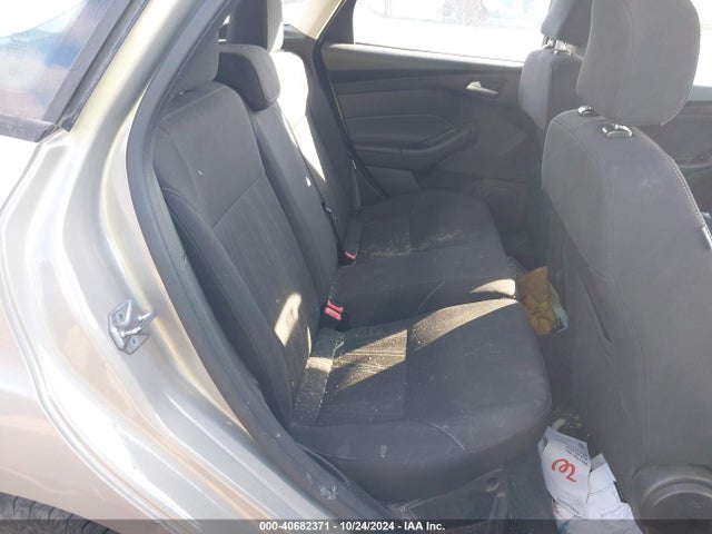 Ford FOCUS SE 2016 1FADP3K24GL283837 Image 8