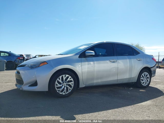 Toyota COROLLA LE 2018 2T1BURHE1JC067862 Image 15