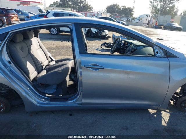 5NPDH4AE3FH566001 Hyundai ELANTRA SE
