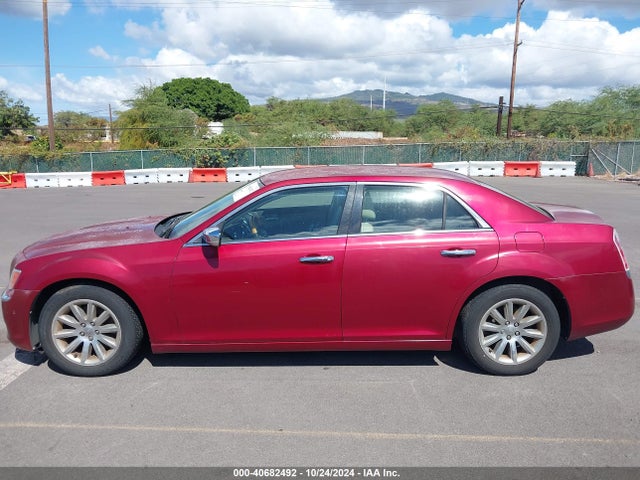 Chrysler 300C 2014 2C3CCAET3EH202884 Image 14