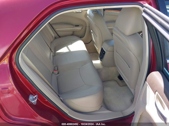 Chrysler 300C 2014 2C3CCAET3EH202884 Image 8