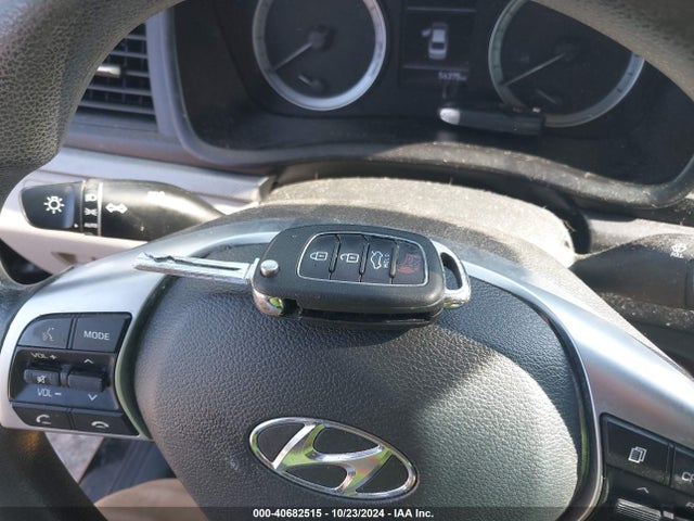 Hyundai SONATA SE 2019 5NPE24AF3KH790197 Image 11