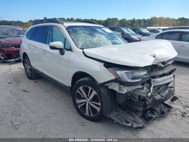 Subaru Outback 2.5i Limited 2018 4S4BSANC5J3205739 Image 1