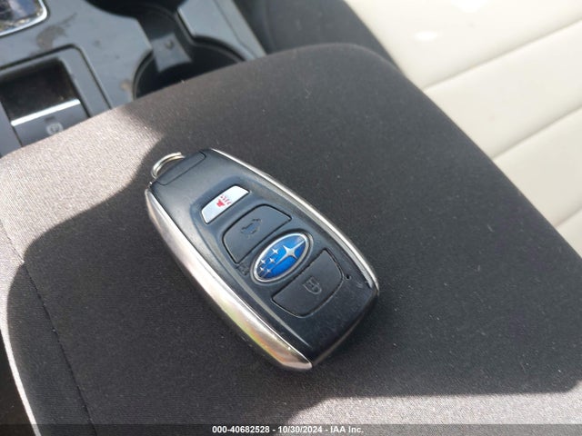 Subaru Outback 2.5i Limited 2018 4S4BSANC5J3205739 Image 11