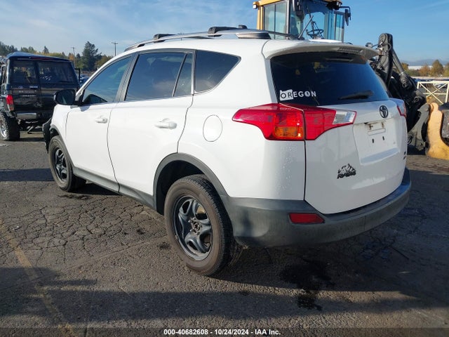 Toyota RAV4 LE 2014 2T3BFREV6EW138189 Image 3