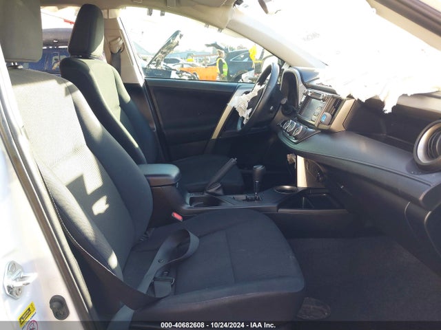 Toyota RAV4 LE 2014 2T3BFREV6EW138189 Image 5