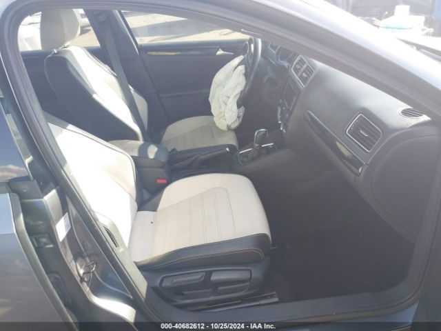 3VWD17AJ0FM213063 Volkswagen Jetta 1.8t Sport