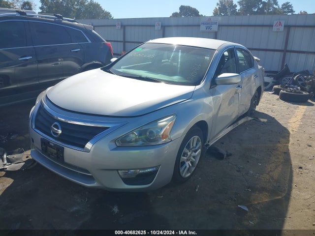 Nissan Altima 2.5 S 2015 1N4AL3APXFC280466 Image 2