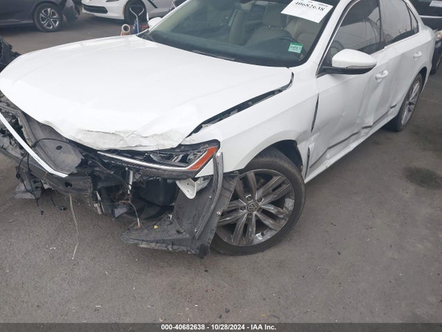 1VWCM7A38JC009996 Volkswagen Passat 3.6l V6 Sel Premium
