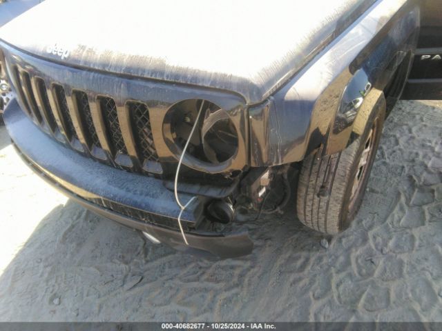 1C4NJPBBXFD398250 Jeep Patriot Sport
