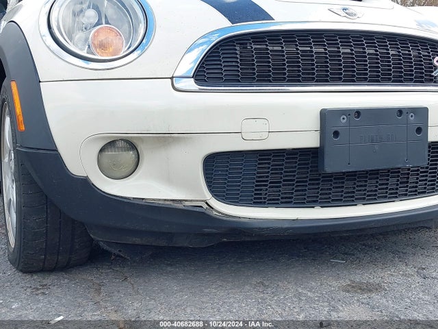 2010 MINI COOPER S WMWMF7C57ATX41842 Photo 5