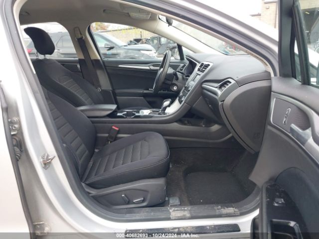 3FA6P0H73FR101118 Ford FUSION SE