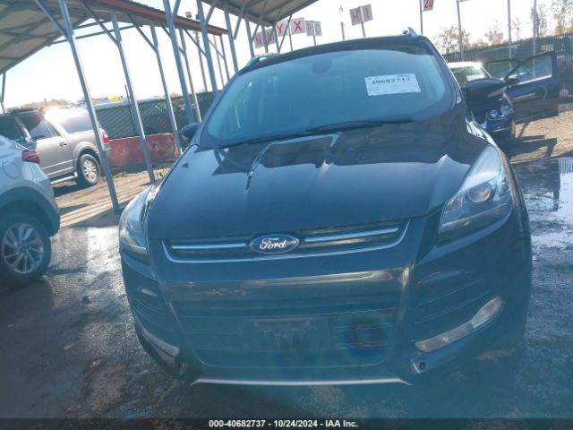1FMCU9J99EUA98010 Ford Escape Titanium