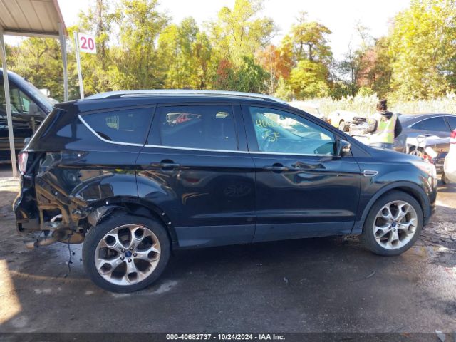 1FMCU9J99EUA98010 Ford Escape Titanium