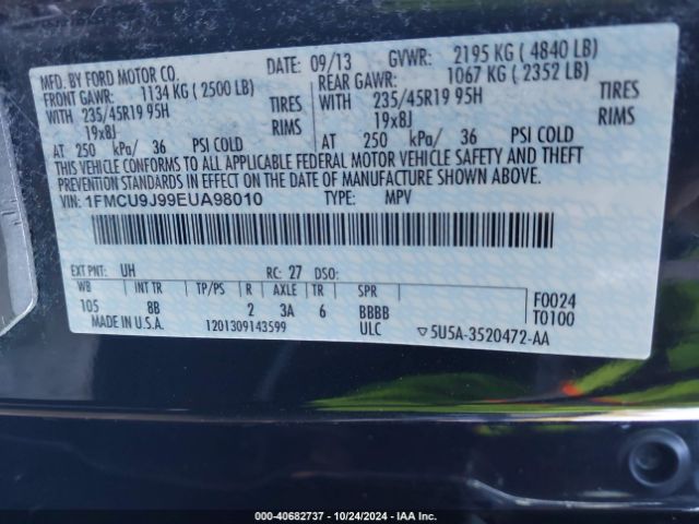 1FMCU9J99EUA98010 Ford Escape Titanium