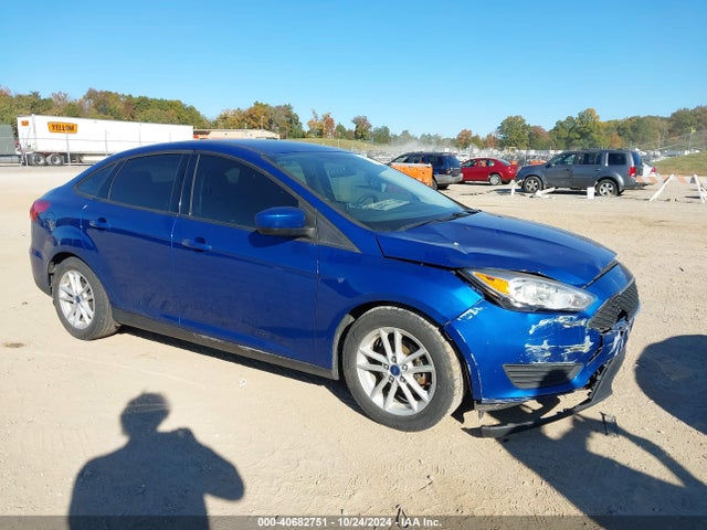 Ford FOCUS SE 2018 1FADP3F23JL208872 Image 1