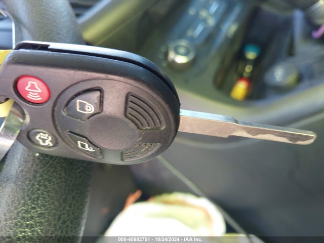Ford FOCUS SE 2018 1FADP3F23JL208872 Image 11