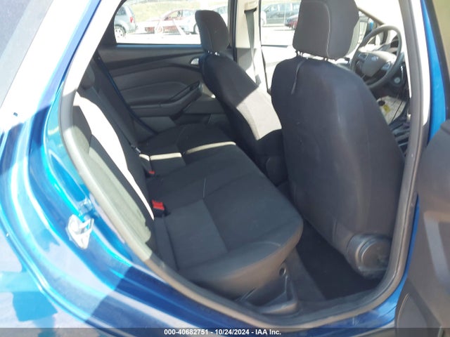 Ford FOCUS SE 2018 1FADP3F23JL208872 Image 8