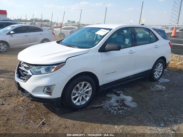 Chevrolet EQUINOX LS 2018 3GNAXHEV3JL117098 Image 2