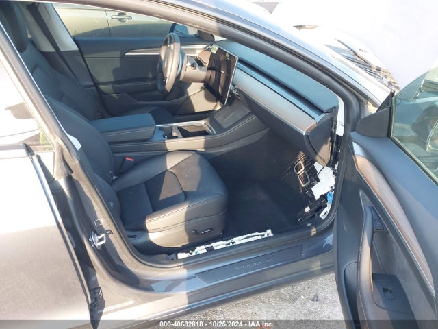 2023 TESLA MODEL 3 5YJ3E1EA4PF649740 Photo 4