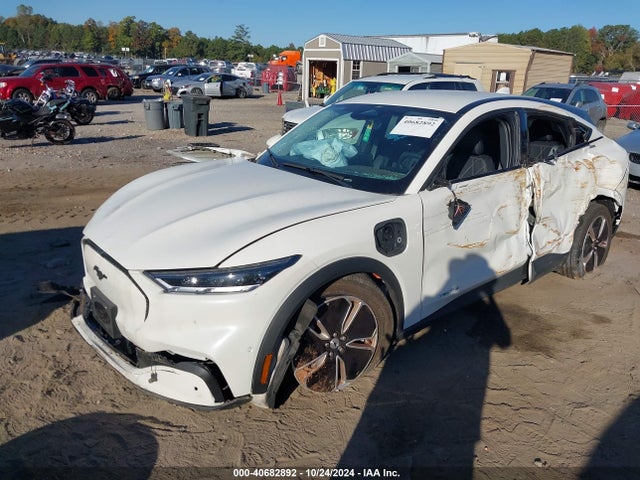 Ford Mustang Mach-e Select 2022 3FMTK1RM2NMA62115 Image 2