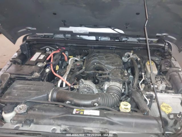 1C4BJWEG0GL170592 Jeep Wrangler Unlimited Sahara