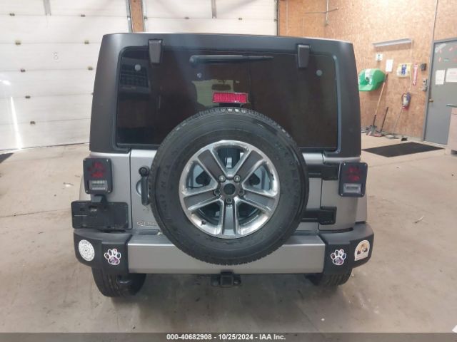 1C4BJWEG0GL170592 Jeep Wrangler Unlimited Sahara