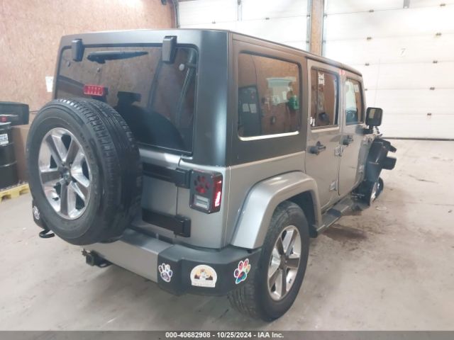 1C4BJWEG0GL170592 Jeep Wrangler Unlimited Sahara