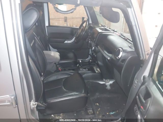 1C4BJWEG0GL170592 Jeep Wrangler Unlimited Sahara