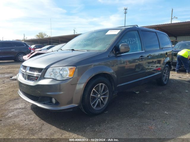 2C4RDGCG2HR711035 Dodge Grand Caravan Sxt