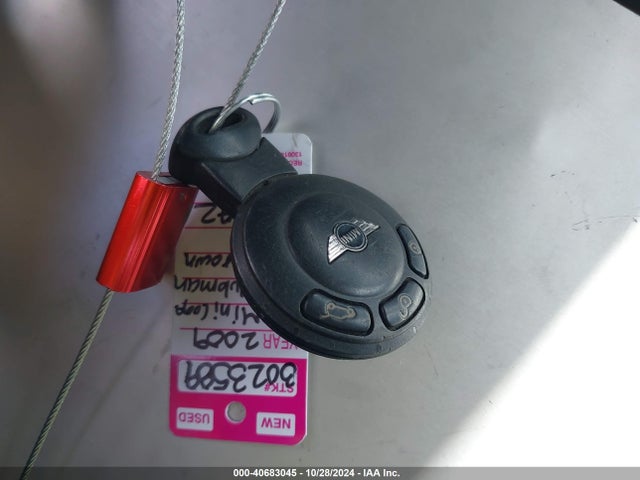 2009 MINI COOPER CLUBMAN WMWML33599TX33061 Photo 10