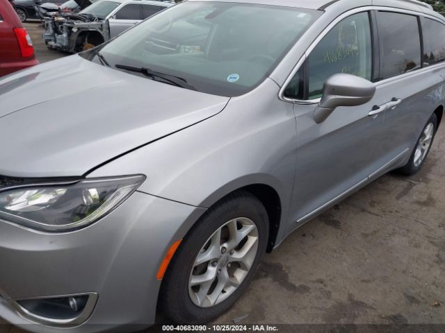 2C4RC1EG5HR705453 Chrysler Pacifica Touring-l Plus