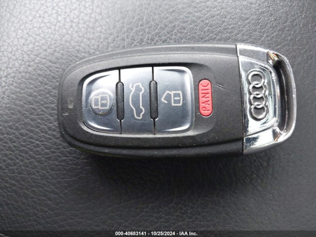 Audi Q5 2.0t Premium 2017 WA1C2AFPXHA078027 Image 11