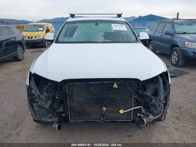 Audi Q5 2.0t Premium 2017 WA1C2AFPXHA078027 Image 13