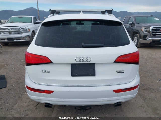 Audi Q5 2.0t Premium 2017 WA1C2AFPXHA078027 Image 17