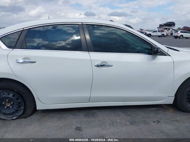 Nissan Altima 2.5 S 2015 1N4AL3AP8FC287898 Image 13