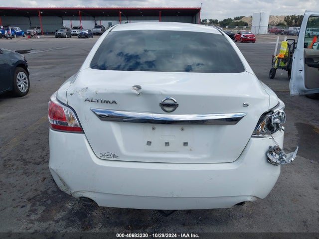 Nissan Altima 2.5 S 2015 1N4AL3AP8FC287898 Image 16