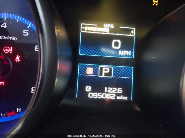 Subaru Outback 2.5i Premium 2018 4S4BSACC6J3200827 Image 16