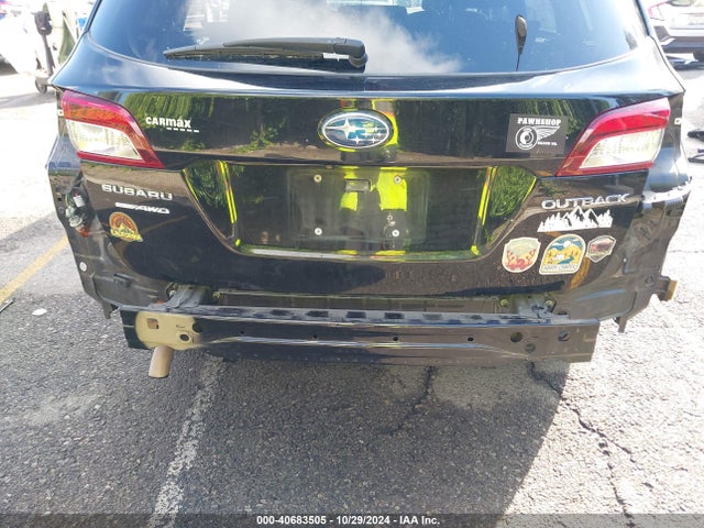 Subaru Outback 2.5i Premium 2018 4S4BSACC6J3200827 Image 18